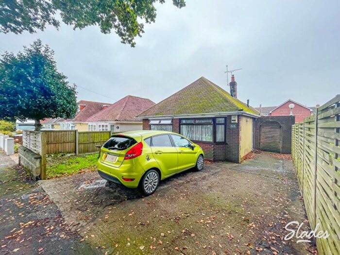 3 Bedroom Bungalow To Rent In Bramley Road, Kinson, Bournemouth, BH10