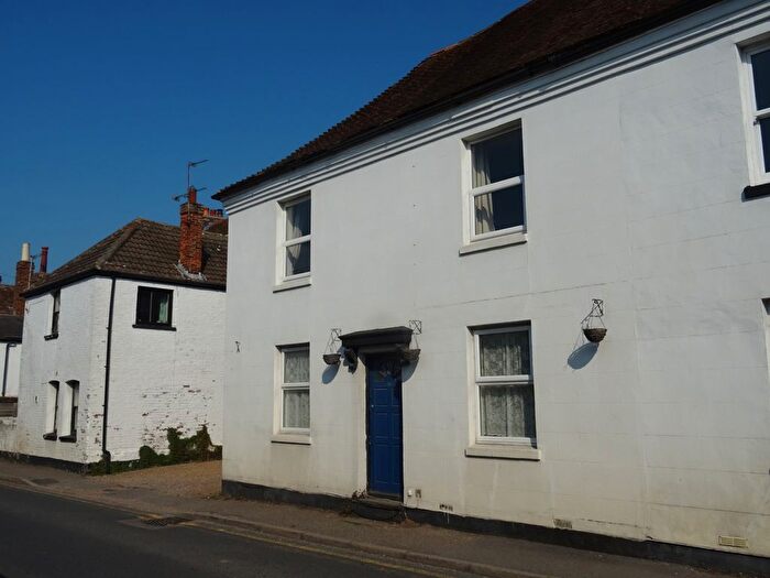 2 Bedroom Cottage For Sale In High Street, Wingham, Canterbury, CT3