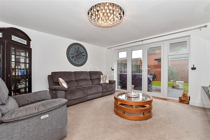 4 Bedroom Semi-Detached House For Sale In Coleman Way, Langley, Maidstone, Kent, ME17