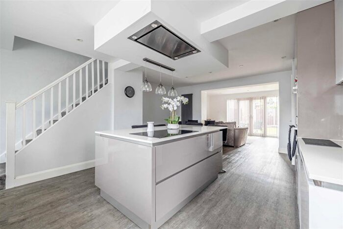 3 Bedroom Semi-Detached House For Sale In Smiths Lane, Windsor, SL4