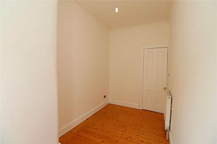 2 Bedroom Apartment To Rent In Fergus Drive, North Kelvinside, Glasgow, G20