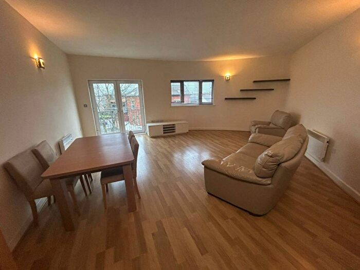 2 Bedroom Flat To Rent In Dunlop Street, Warrington, WA4