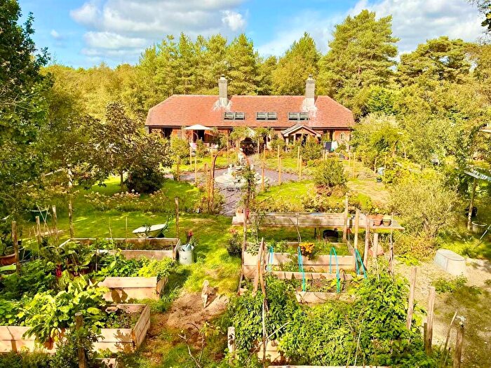 3 Bedroom Detached House For Sale In Wayside Road, St. Leonards, Ringwood, BH24