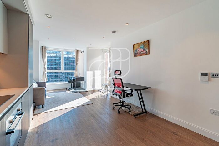 1 Bedroom Flat To Rent In Gasholder Place, London, SE11