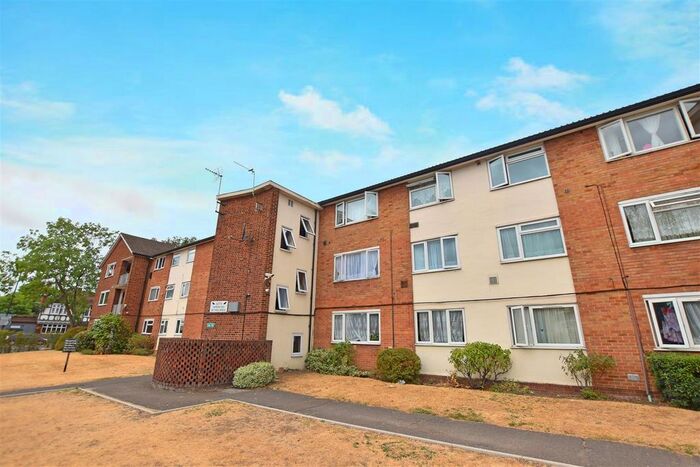 2 Bedroom Flat To Rent In Jersey Road, Hounslow, TW3