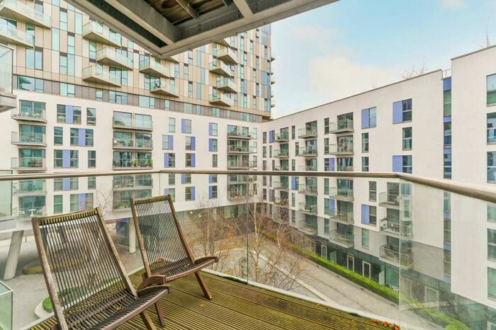 1 Bedroom Flat To Rent In Keats Apartments, East Croydon, Croydon, CR0