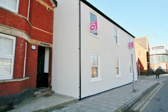 1 Bedroom Flat To Rent In Bennington Street, Cheltenham, GL50