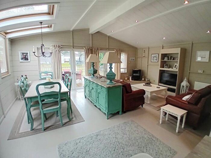 2 Bedroom Chalet For Sale In Westfield Lane, Westfield, Hastings, TN35