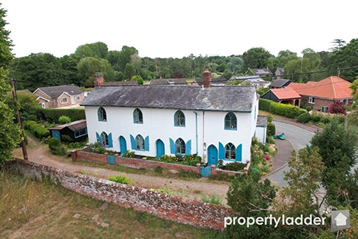 4 Bedroom Cottage For Sale In Church Close, Horstead, NR12