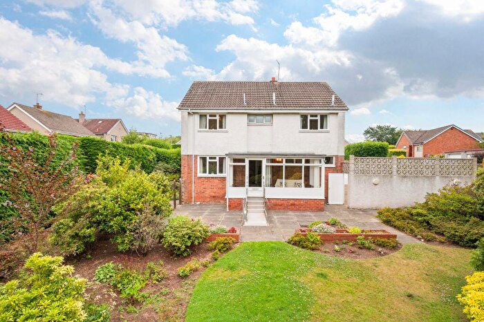 4 Bedroom Detached House For Sale In Craigmount Hill, Corstorphine, Edinburgh, EH4