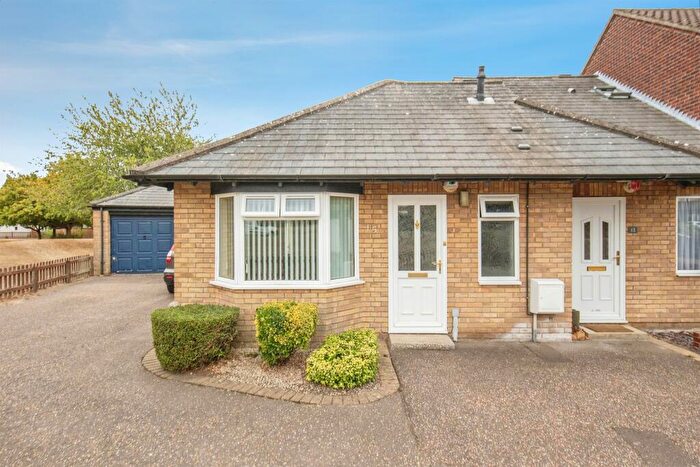 1 Bedroom Semi-Detached Bungalow For Sale In Dale Close, Stanway, Colchester, CO3