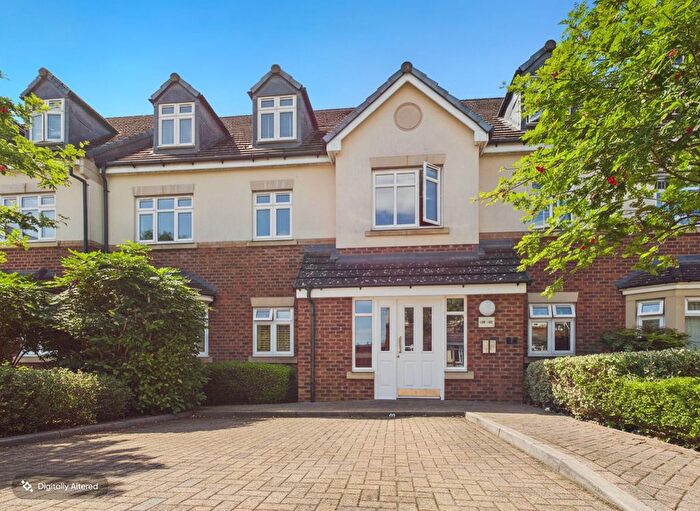 2 Bedroom Flat For Sale In Great Barr, Birmingham, B43