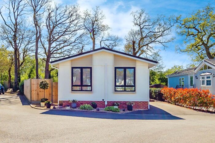 2 Bedroom Park Home For Sale In Emms Lane, Brooks Green, Horsham, RH13