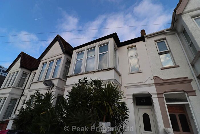 6 Bedroom Property For Sale In Windermere Road, Southend On Sea, SS1