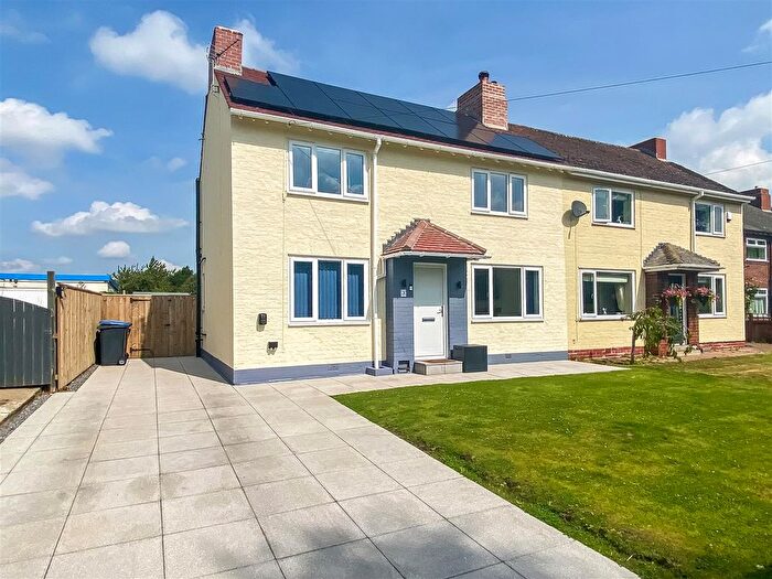 3 Bedroom Semi-Detached House For Sale In North Cottages, School Aycliffe, DL5