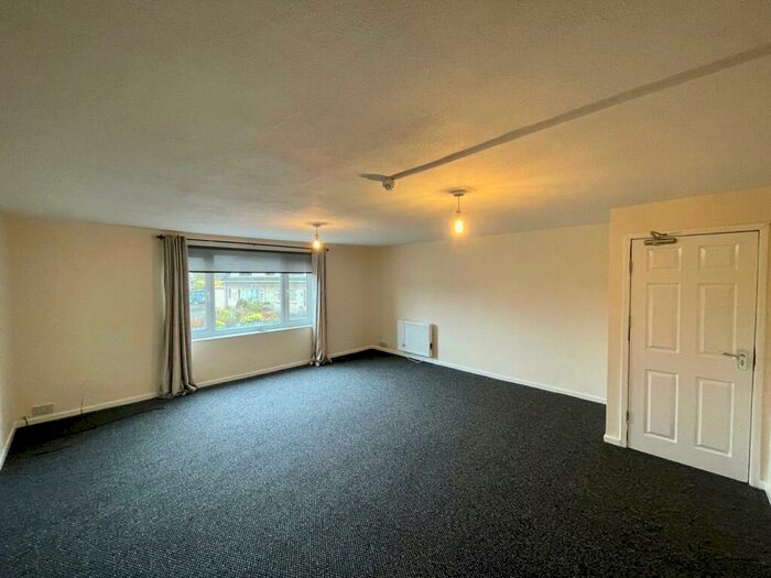 1 Bedroom Flat To Rent In White Rose Way, Garforth, Leeds, Uk, LS25