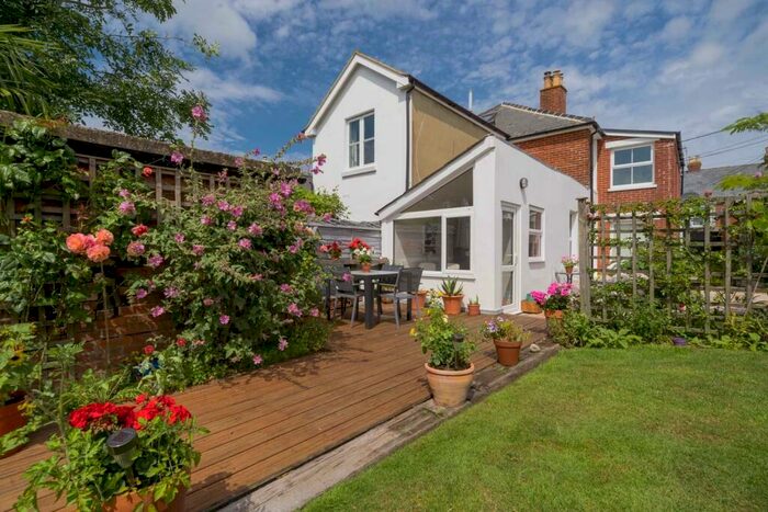 2 Bedroom Cottage For Sale In Charming Cottage - Albert Road, Gurnard, PO31