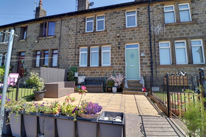 3 Bedroom Terraced House For Sale In Cliff Road, Holmfirth, HD9