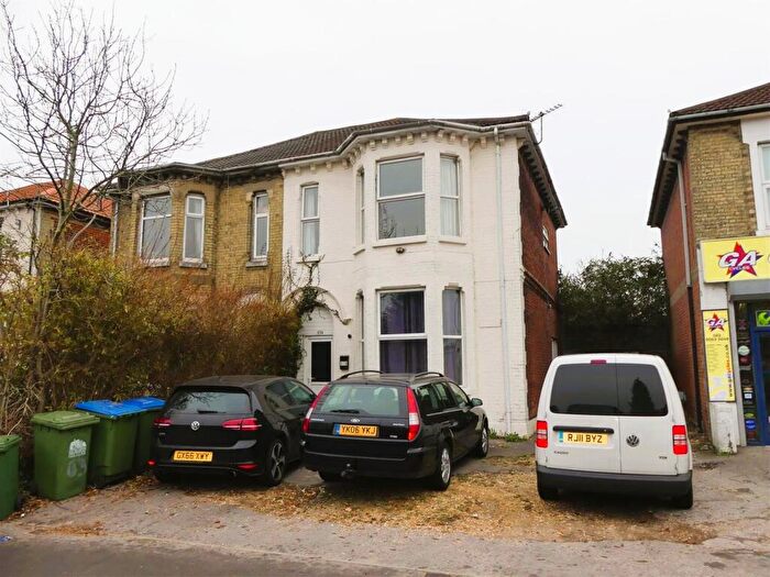 4 Bedroom Semi-Detached House To Rent In Shirley Road, Shirley, SO15