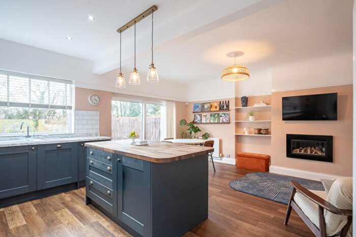 3 Bedroom Semi Detached House For Sale In Woodend Avenue, Maghull, L31