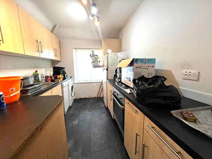 1 Bedroom Flat To Rent In Eleanor Gardens, Dagenham, RM8