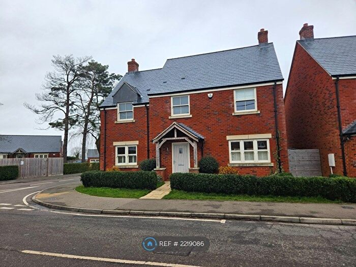 3 Bedroom Detached House To Rent In High Street North, Stewkley, LU7