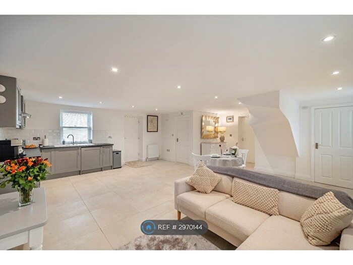 1 Bedroom Detached House To Rent In Meadows Lane, Bath, BA1