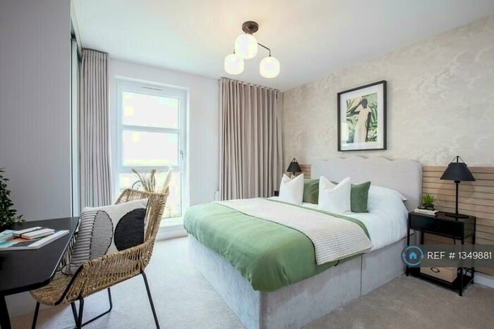 2 Bedroom Flat To Rent In Eastern Avenue, Western Cross, Swanscombe, DA10