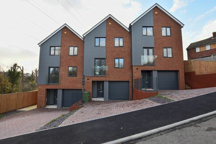 3 Bedroom Terraced House To Rent In Fellows Road, Hastings, TN34