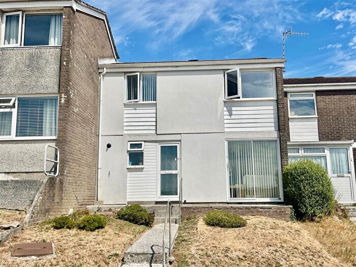 3 Bedroom Terraced House For Sale In Defoe Close, Plymouth, PL5
