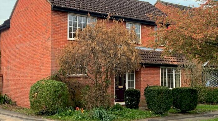 4 Bedroom Detached House To Rent In Spens Avenue, Cambridge, Cambridgeshire, CB3