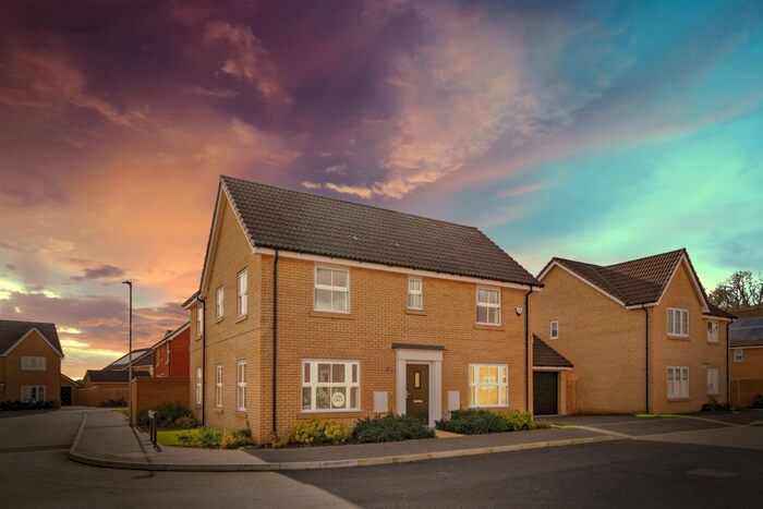 4 Bedroom Detached House For Sale In Grafton Drive, Highfields Caldecote, Cambridge, CB23