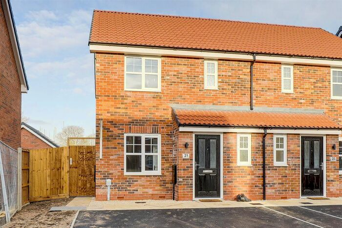 3 Bedroom Semi-Detached House To Rent In Butterfly Lane, Calverton, Nottingham, NG14