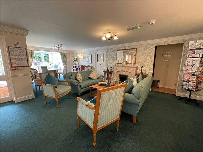 1 Bedroom Flat For Sale In Firwood Drive, Camberley, Surrey, GU15