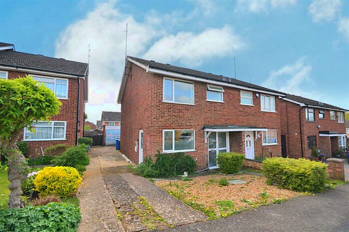 3 Bedroom House To Rent In Miller Close, Kettering, NN15