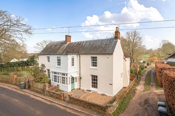 3 Bedroom Semi-Detached House For Sale In Dippenhall Street, Crondall, Farnham, GU10