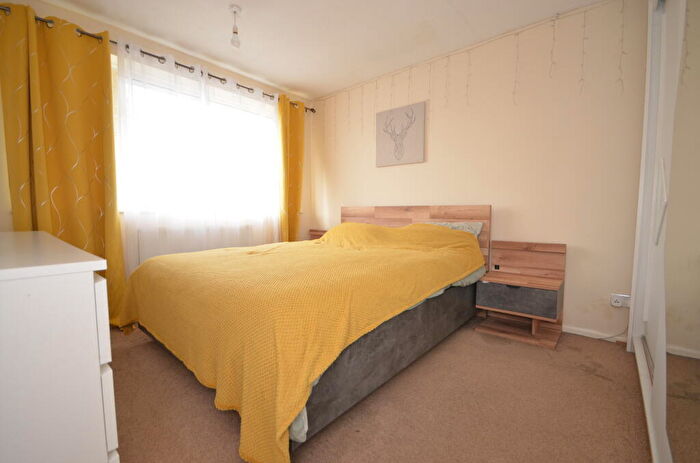 3 Bedroom Semi-Detached House For Sale In RIngstead, NN14