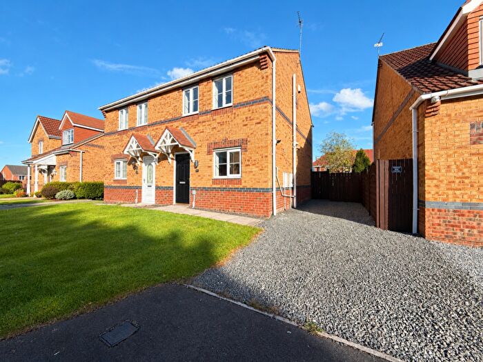 3 Bedroom Semi-Detached House For Sale In Hetherset Close, Sunderland, SR4