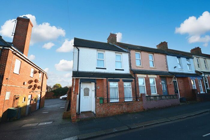 2 Bedroom Terraced House For Sale In Station Road, Folkestone, CT19