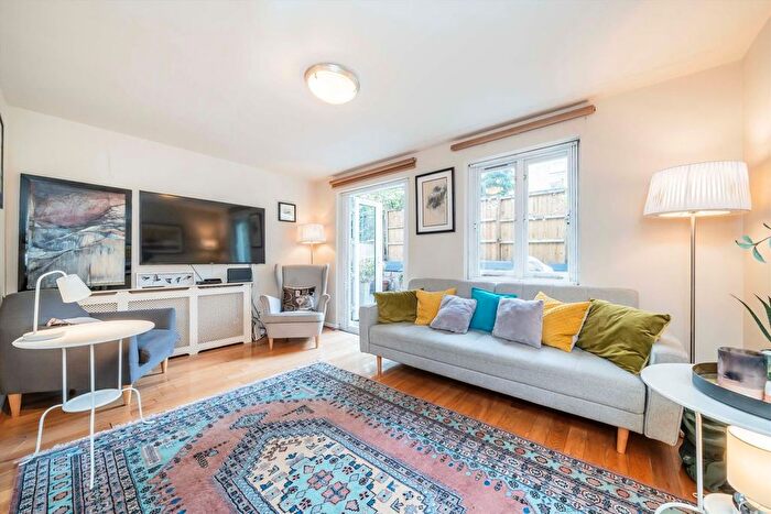 2 Bedroom Flat To Rent In Lanark Road, London, W9