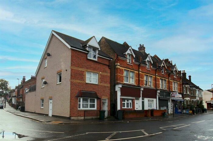 2 Bedroom Maisonette To Rent In Waddon Road, Croydon, CR0