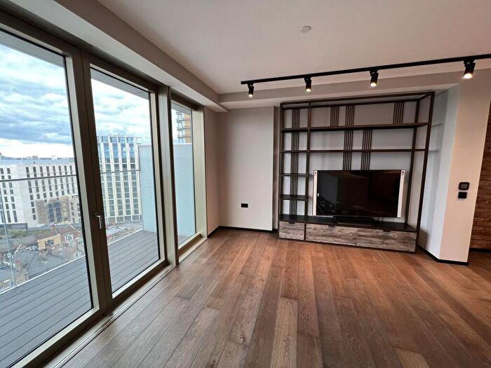 1 Bedroom Apartment To Rent In Stage Apartments, Hewett Street, Hackney, London, EC2A