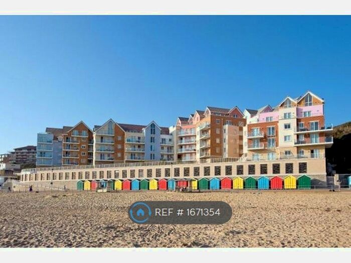2 Bedroom Flat To Rent In Honeycombe Beach, Boscombe, Bournemouth, BH5