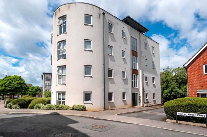 2 Bedroom Apartment To Rent In Bowling Green Close, Bletchley, Bucks, MK2