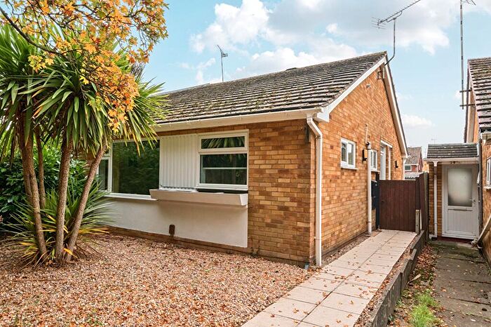 3 Bedroom Semi-Detached Bungalow For Sale In Stare Green, Coventry, CV4