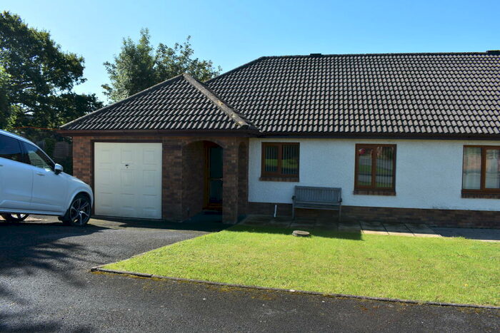 2 Bedroom Bungalow To Rent In Cwmffrwd, Carmarthen, SA31