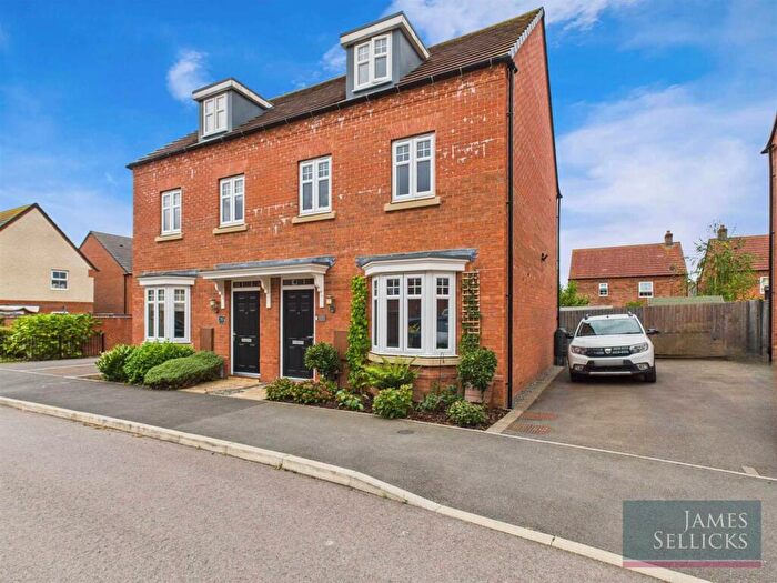 3 Bedroom Semi-Detached House For Sale In Garner Way, Fleckney, Leicestershire, LE8