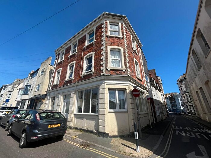 2 Bedroom Flat To Rent In East Street, Weymouth, DT4
