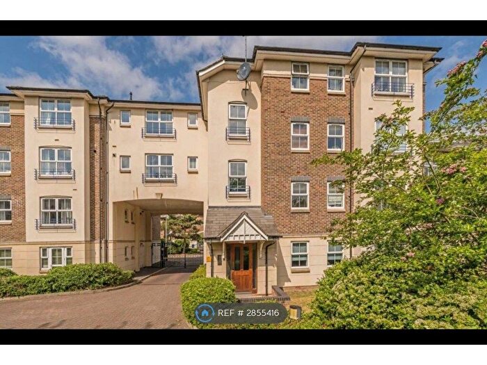 2 Bedroom Flat To Rent In Lower Kings Road, Kingston Upon Thames, KT2