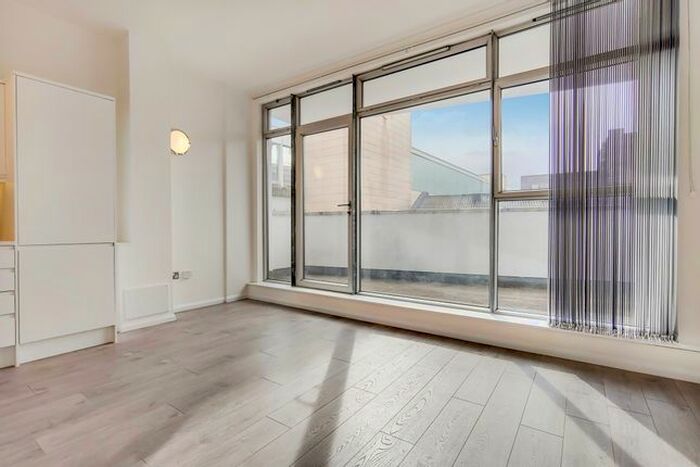 1 Bedroom Flat To Rent In Arbutus Street, London, E8